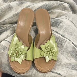 Vintage green wedges